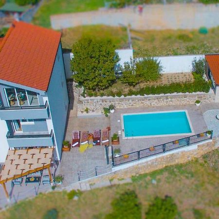 Hill Apartment With Private Pool Kučine Exterior foto
